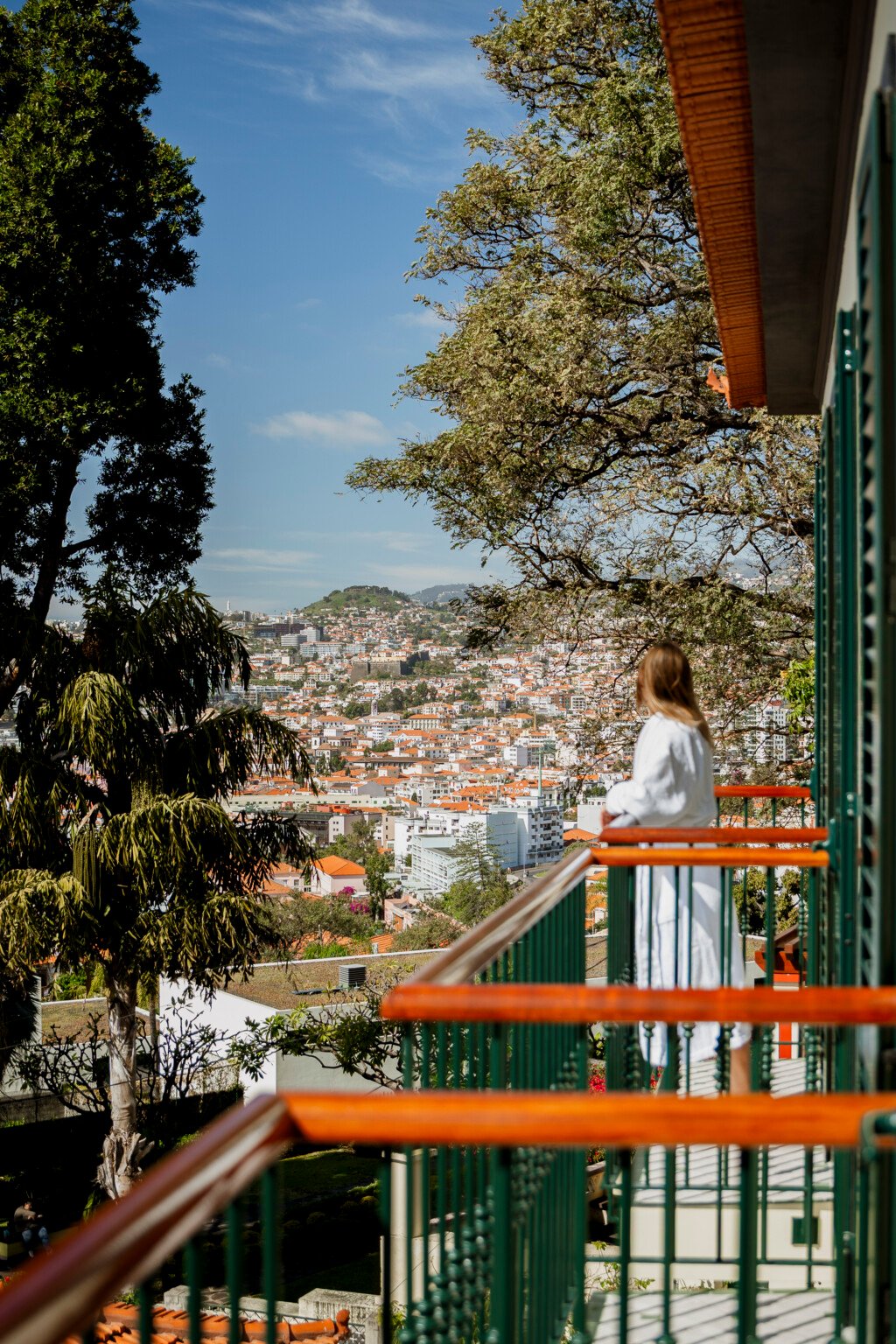 Guest on the 250º W balcony looking over Funchal