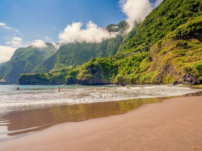 madeira_seixal_beach